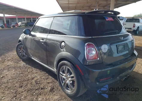 2011 Mini Cooper S из США, поврежденный, VIN WMWSV3C58BTY21249
